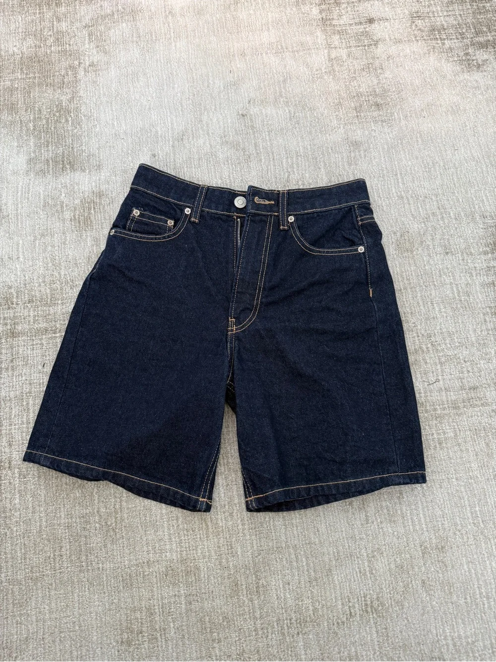 Zara baggy denim long shorts in a dark blue w brown stitching